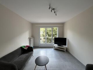  Appartement à louer 4 pièces 65 m²
