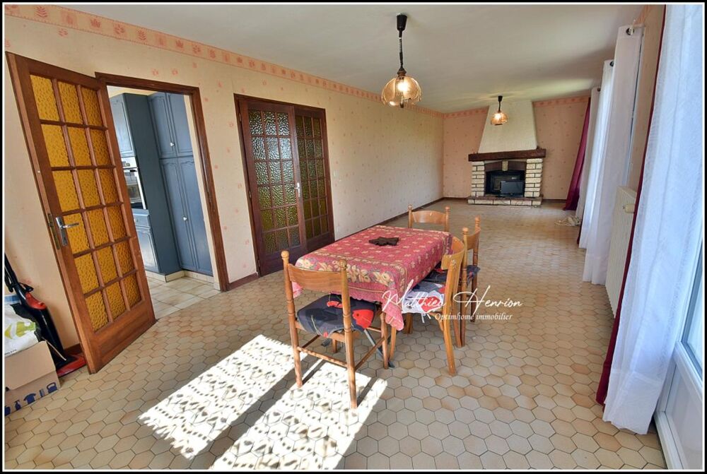 Maison familiale 4 chambres avec vie de plain-pied, sous-sol total et jardin de 1 380 m²
