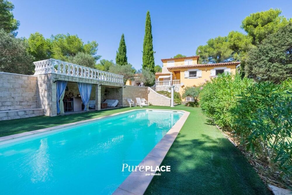 Maison/Villa T6 de 187 m² à Saint-Mitre-les-Remparts 13920