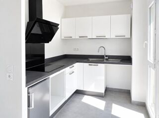  Appartement à louer 2 pièces 45 m²