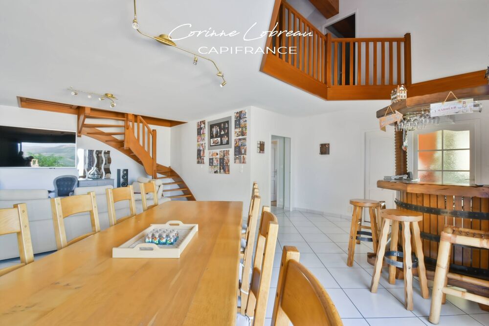 Vente Maison Propriété d'exception avec piscine et vue remarquable sur les deux roches Charnay les macon