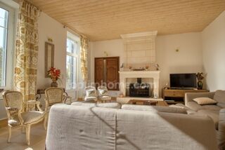  Maison  vendre 8 pices 146 m