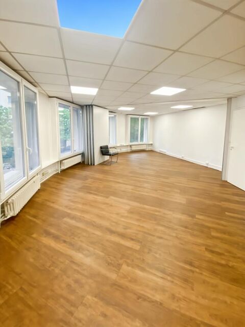 Triangle d'Or, bureaux en bon &eacute;tat 7217 75008 Paris