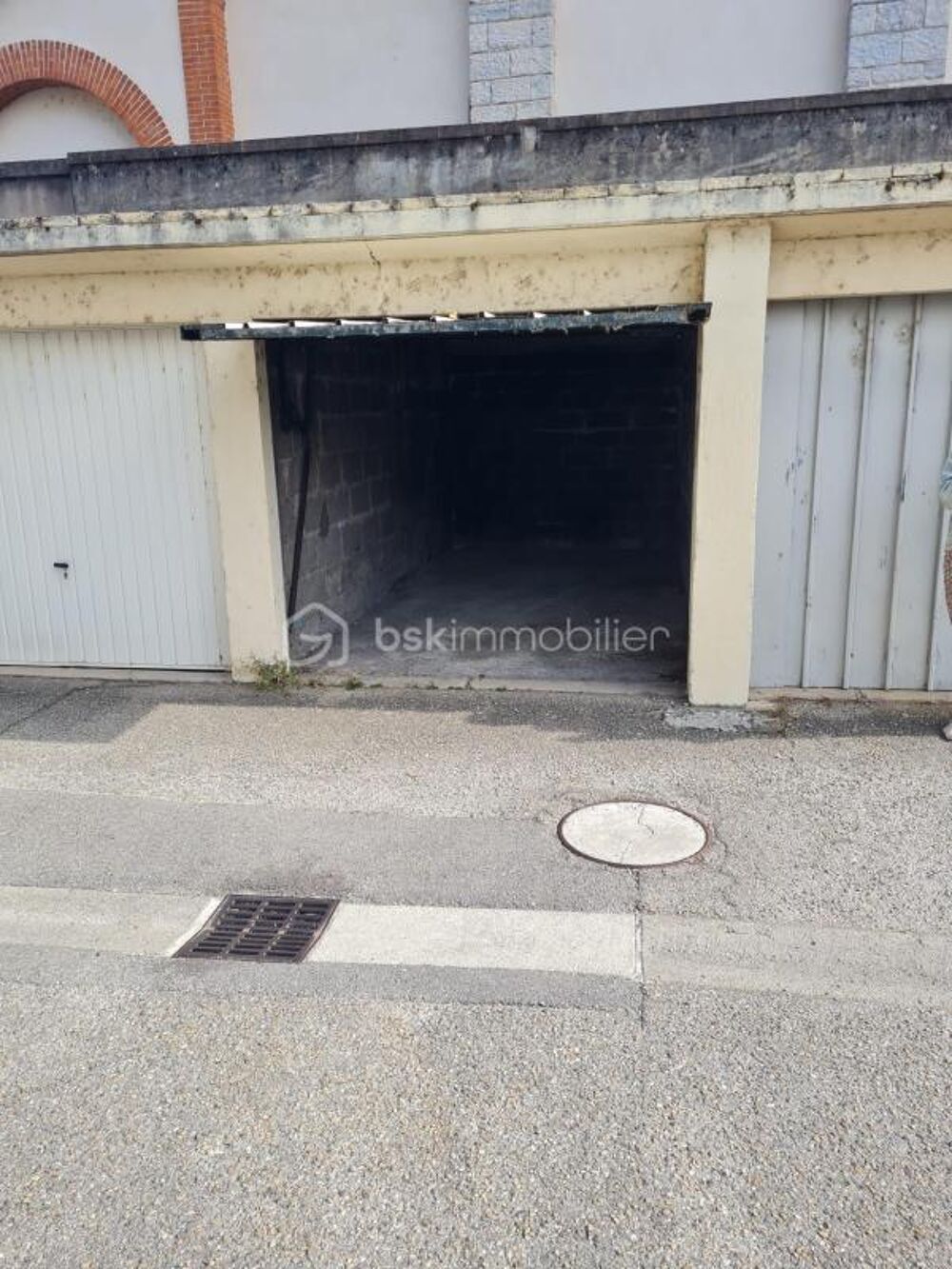 Vente Parking/Garage ? À VENDRE – BOX FERMÉ À VIENNE Vienne