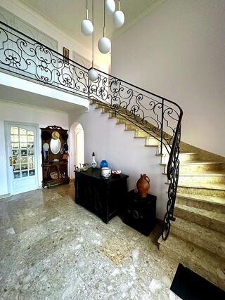  Villa à vendre 11 pièces 336 m²