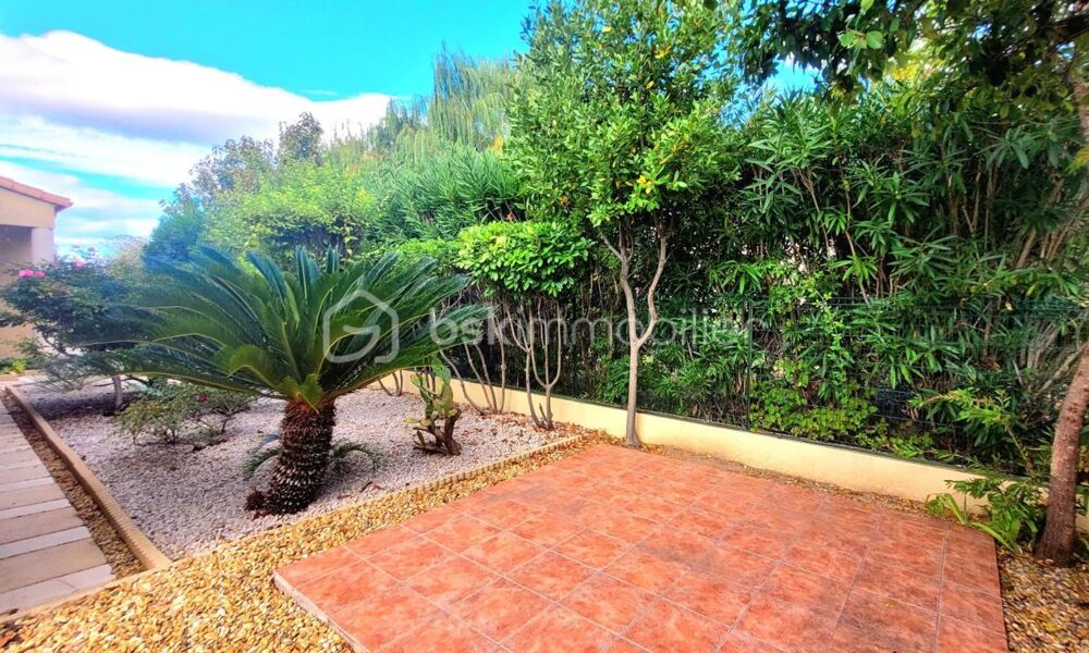 Vente Villa SUPERBE VILLA AVEC PISCINE ET JARDIN PAYSAGER SANS AUCUN VIS À VIS Meze
