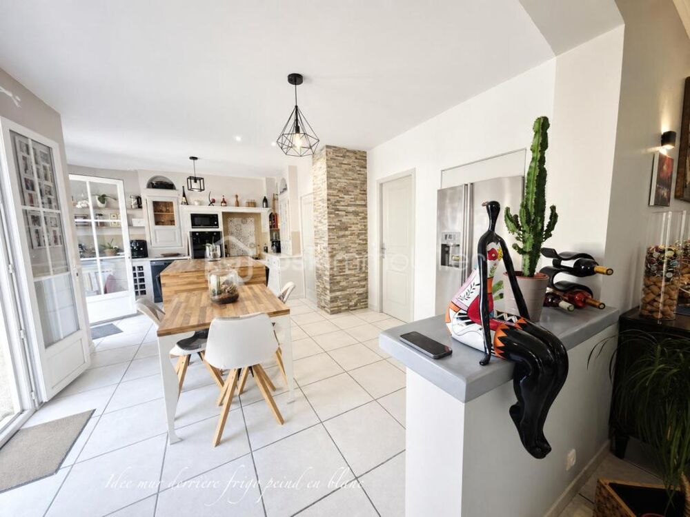 � vendre  Propri�t�/ch�teau Fabr�gues (34690)