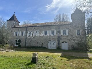  Proprit/chteau  vendre 15 + pices 897 m