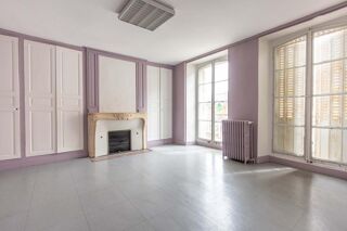  Immeuble à vendre 15 + pièces 288 m²