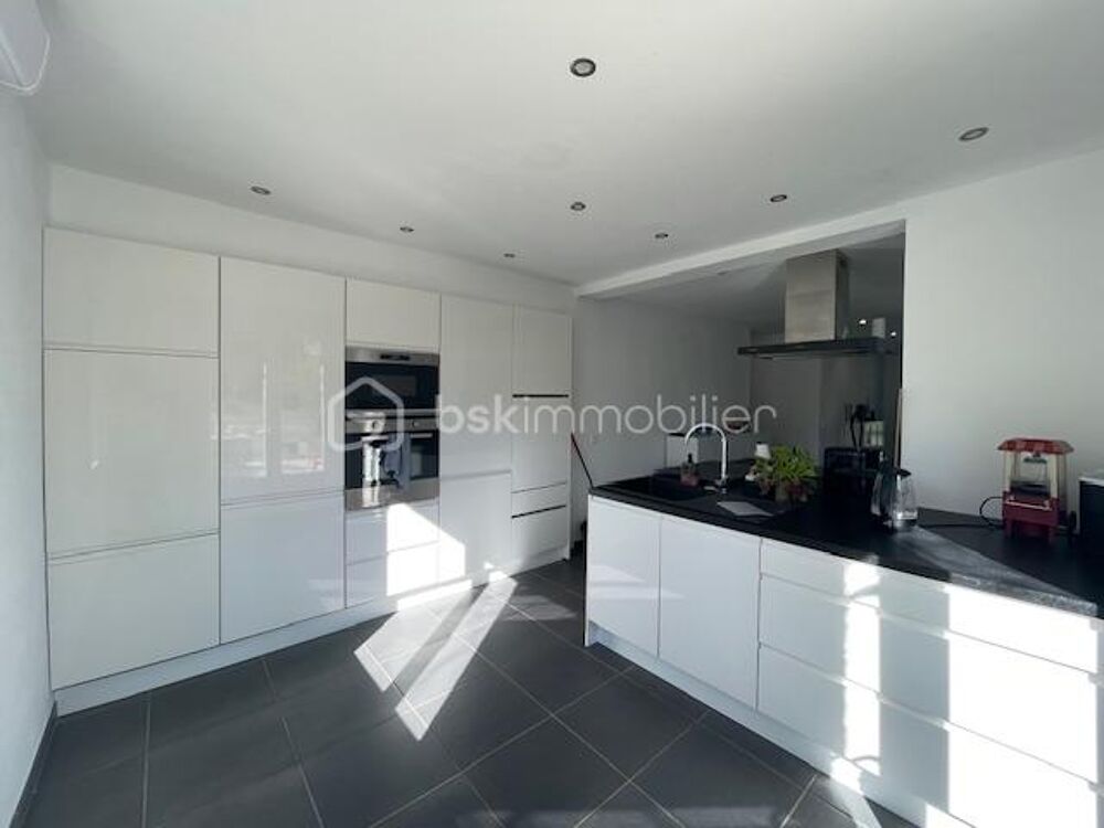PIERREVERT-VILLA PLAIN PIED 150M² ENVIRON, 4 CHAMBRES, GARAGE TERRAIN DE 2990M²