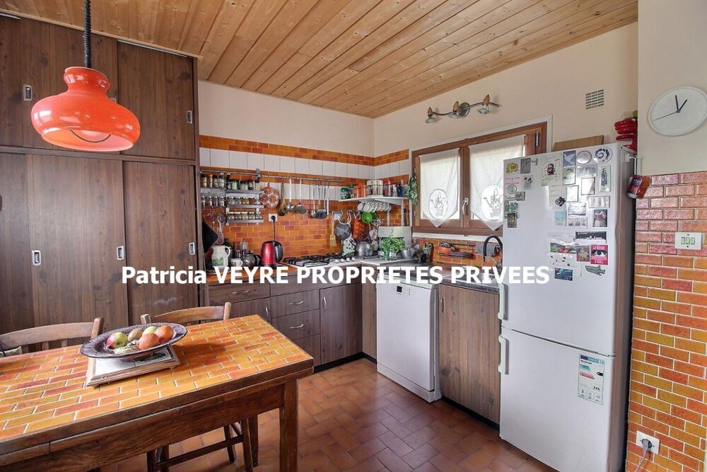 BOURG ARGENTAL 42220 Maison de village 188 m² habitables 7 chambres sur 381 m² de terrain avec une activité de gite opérationnel