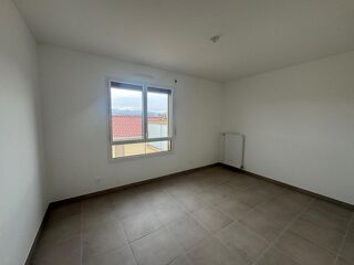  Appartement à louer 3 pièces 72 m²