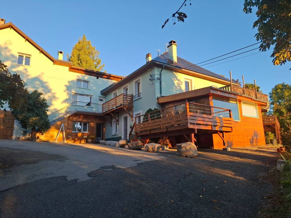 Vente Propriété/Château Propriété  aux multiples possibilités dans les Hautes Alpes (05), au prix de 4 studios 1 pièce à Paris ! Manteyer