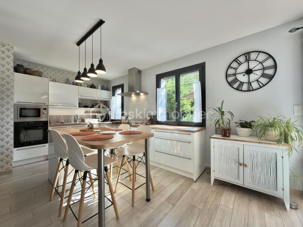 Vente Maison Chauconin-Neufmontiers – Maison rénovée 4/5 chambres, studio indépendant et terrain de 900 m² Chauconin neufmontiers