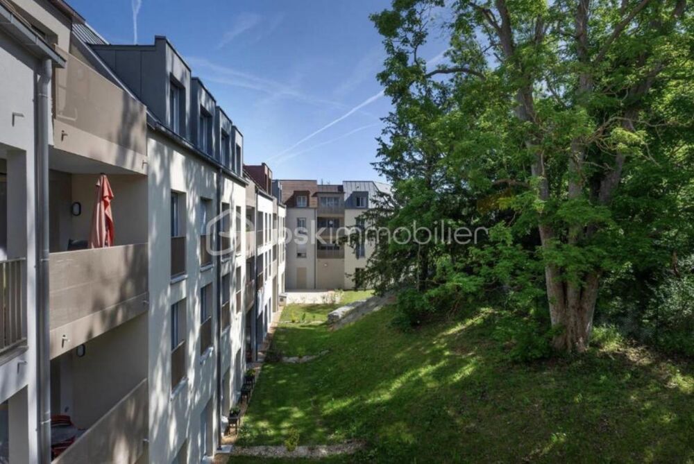 Appartement T2 meublé  Résidence seniors de standing  Investissement locatif sécurisé - BAIL Commercial