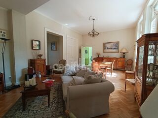  Propriété/château à vendre 11 pièces 365 m²