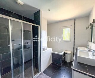  Maison à vendre 11 pièces 248 m²