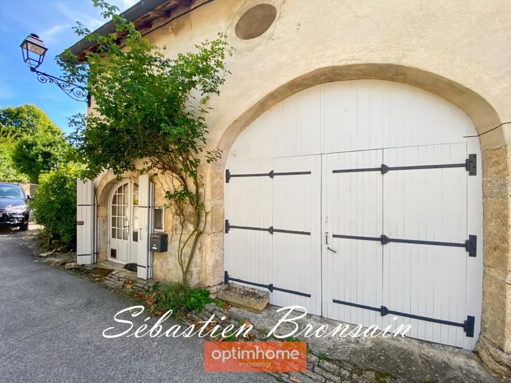 Vente Maison Château-Chalon – Maison de caractère avec vue exceptionnelle sur la vallée Chateau chalon