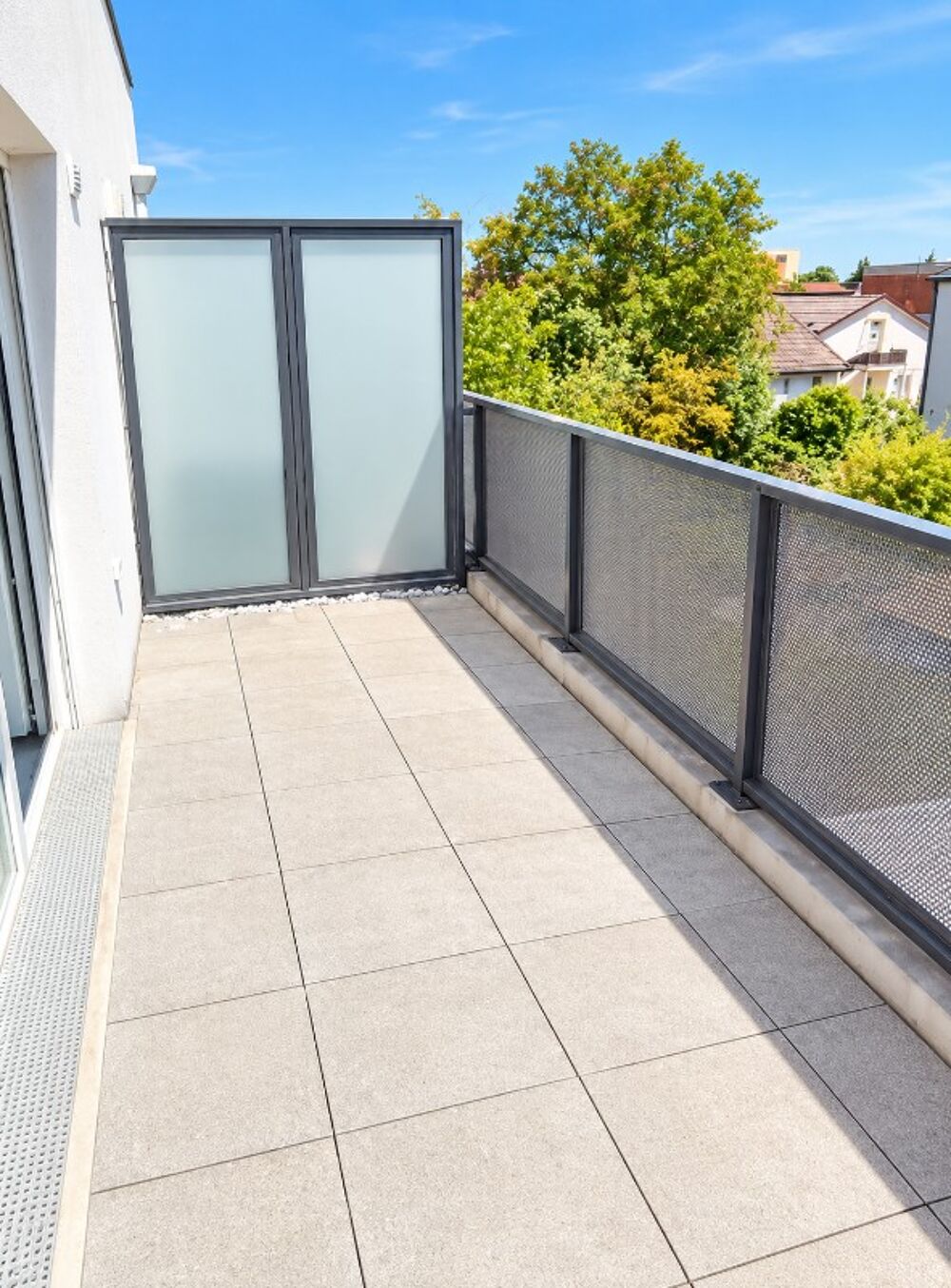 Location Appartement T4 avec balcons et double parking à NOISY LE SEC Noisy le sec