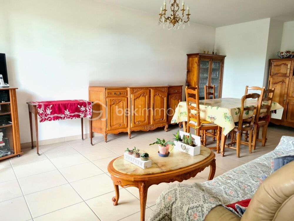 Appartement 3 pièces avec balcon  Centre-ville dArpajon