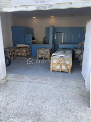  Immeuble � vendre 10 pi�ces 450 m�