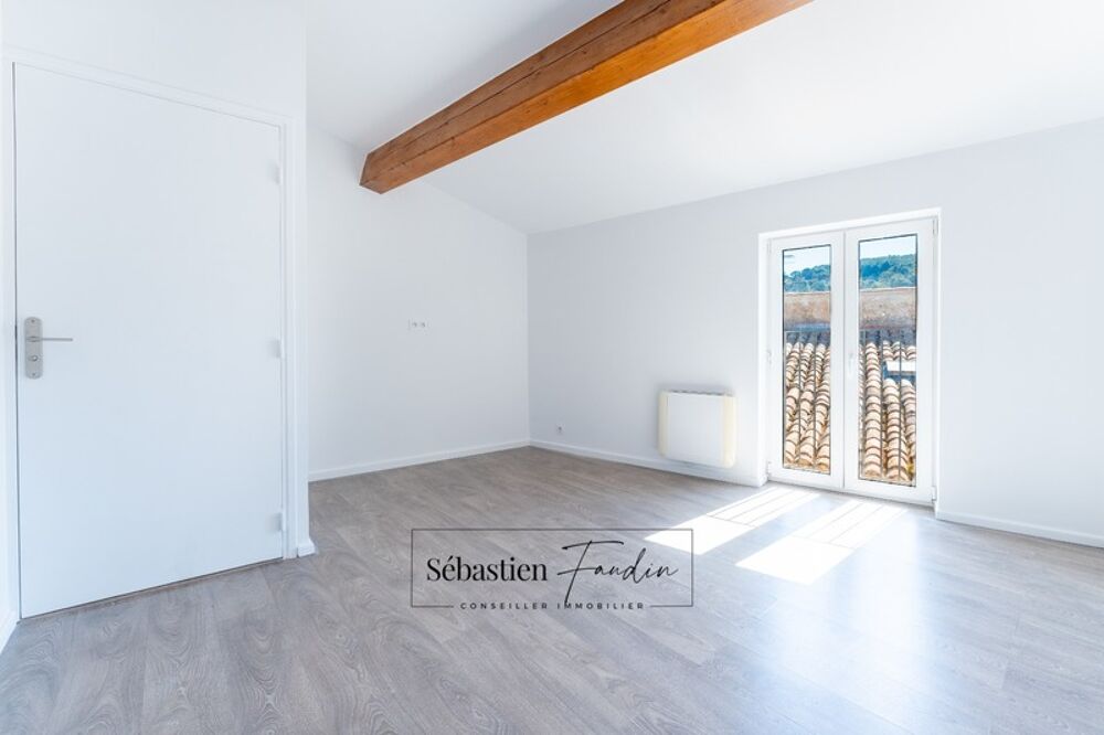 Vente Appartement Appartement à vendre 3 pièces SOLLIES TOUCAS (83) - T3 de 56 m² - Duplex - Dernier étage - Proche commerces - Stationnement faci Sollies toucas