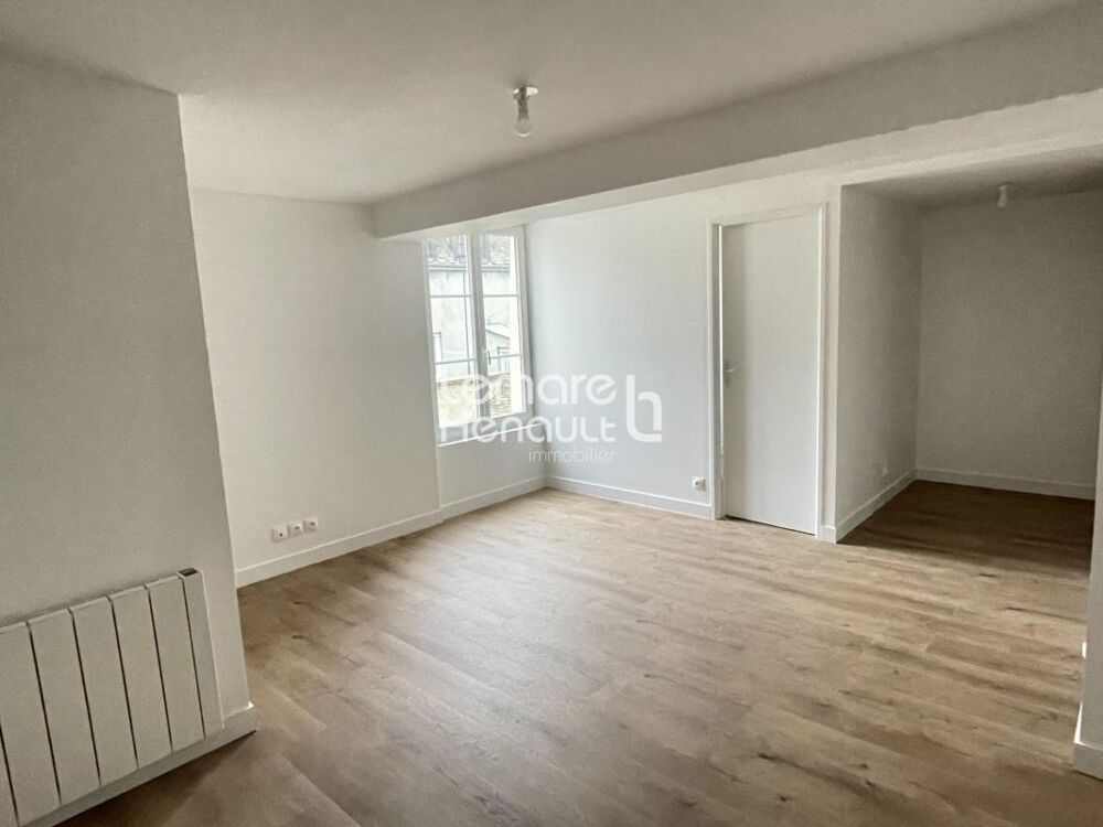 Location Appartement Proximité immédiate Commerces, Apt F2 parfait état, 59.07 m² Dreux