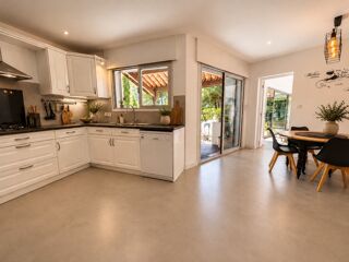  Villa à vendre 6 pièces 200 m²