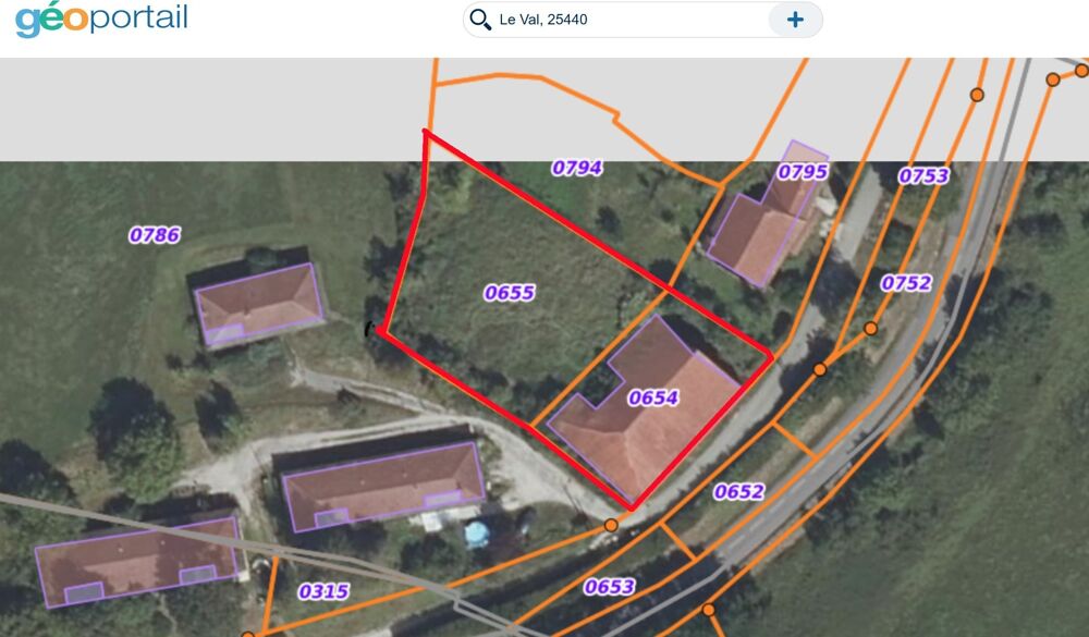 Vente Maison Doubs (25), à vendre Le Val, terrain de 1732 m2 + bâtisse en ruine de 447 m2 au sol Montfort