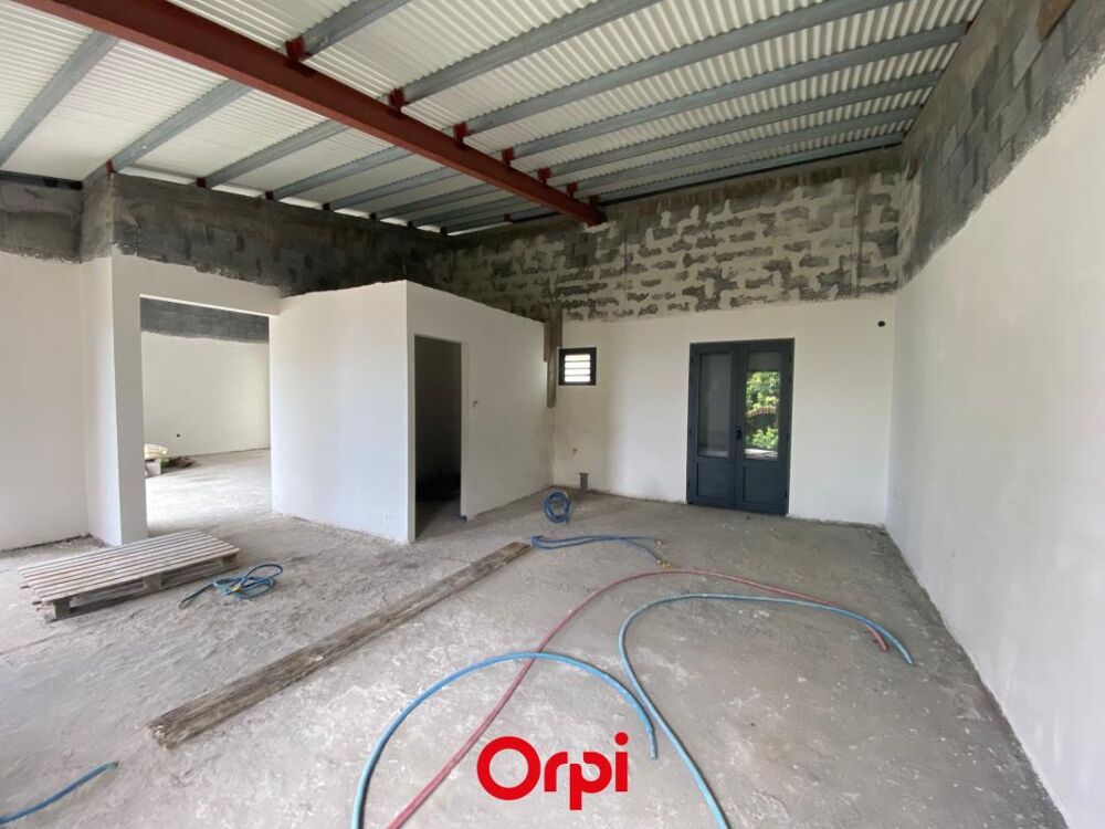 ORPI SAINT DENIS - Maison de 93 m² avec Vue Mer à Finir