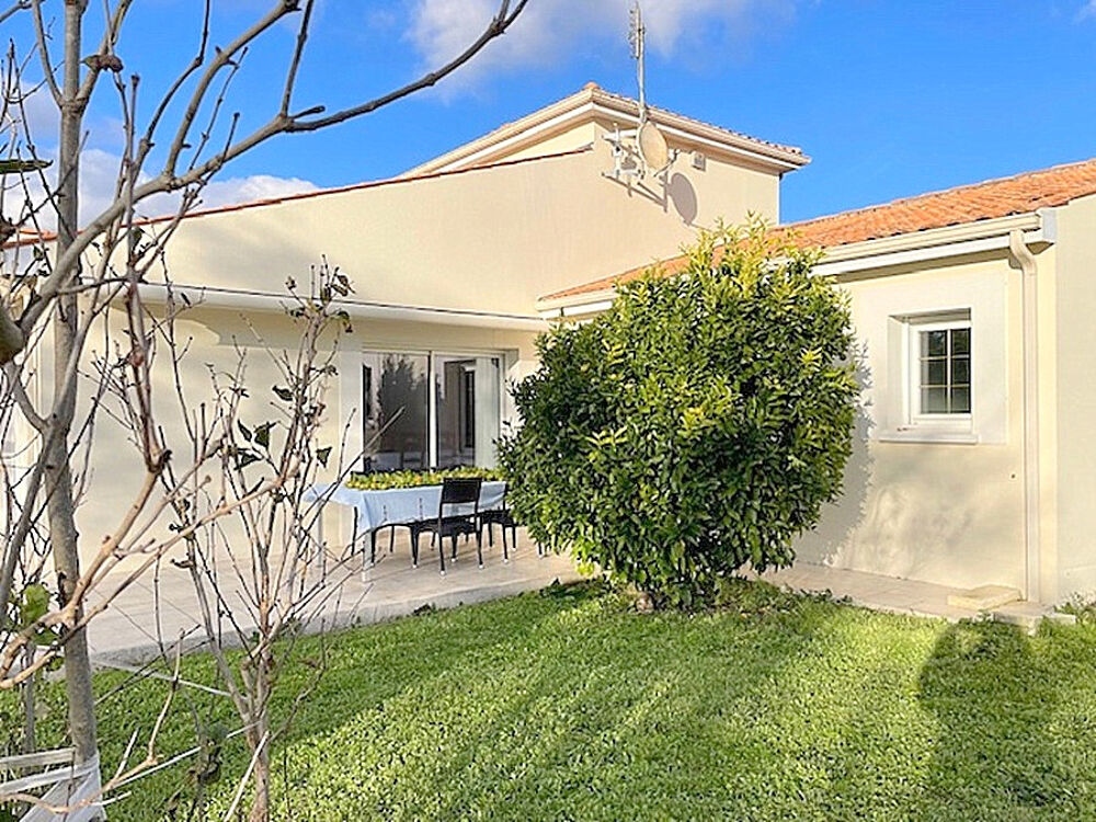 Maison familiale de 122 m² - 4 chambres - jardin et piscine - 13 km de La Rochelle - 10 km de la Mer