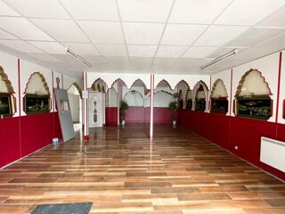  Immeuble à vendre 2 pièces 380 m²