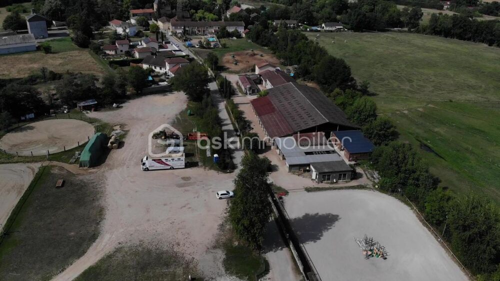 Centre équestre et écurie de propriétaires en activité sur 25 ha  Est Lyonnais (69)