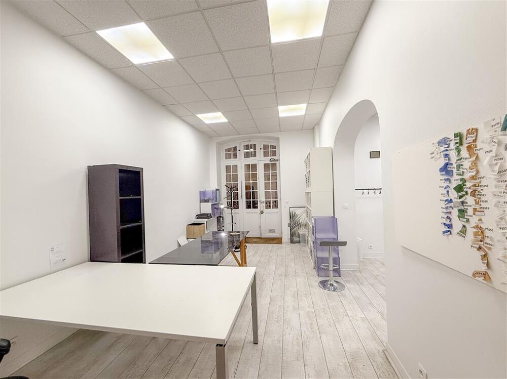  Bureaux de 110 m² non divisibles à louer à deux pas des Champs-Élysées, 8ème arrondissement de Paris Paris 8