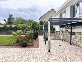  Maison � vendre 9 pi�ces 185 m�