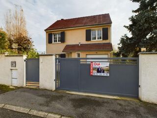  Villa  vendre 4 pices 120 m