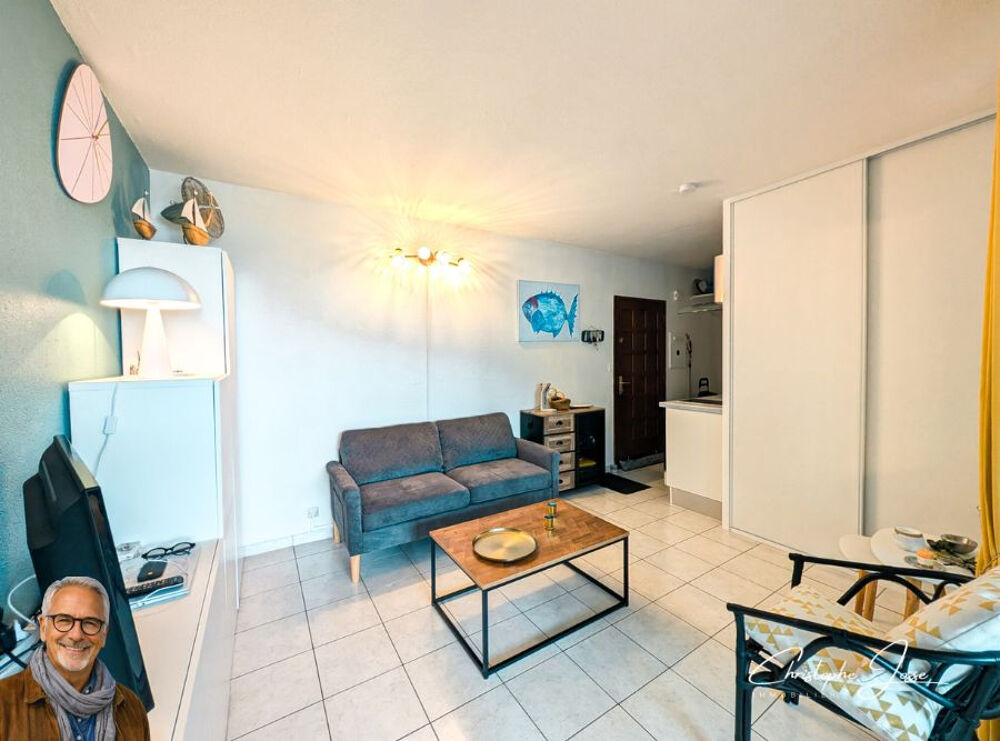 Appartement avec loggia vue mer et parking privé