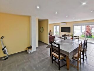  Maison � vendre 4 pi�ces 220 m�