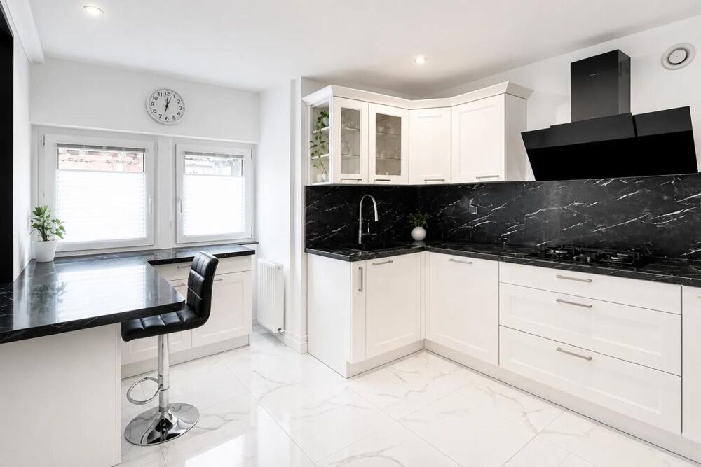 Vente Appartement À VENDRE EN EXCLUSIVITÉ – T4 RÉNOVÉ – DERNIER ÉTAGE AVEC BALCON Grenoble