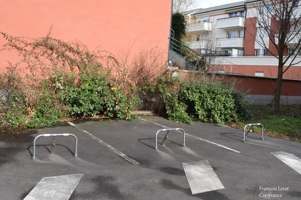 Vente Parking/Garage à vendre Choisy le Roi 94600 - Place de parking en extérieur- Résidence aquaverde - Rue du Lieutenant Colonel Curie - 7 995€ hon Choisy le roi