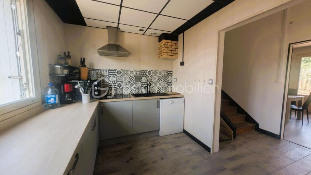 Vente Maison Maison 2 chambres avec garage, hangar (idéal pour un camping-car ou un artisan) et terrain – Parthenay Parthenay