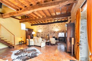  Maison à vendre 10 pièces 555 m²