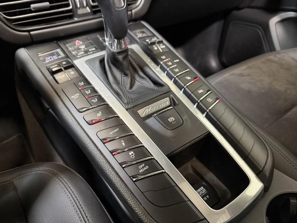 Macan 2.0 Essence – Panoramique Cam&eacute;ra Apple CarPlay Excellent &Eacute;ta 2020 occasion 33000 Bordeaux