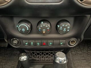 Wrangler 2.8 CRD 200 - 4x4 Command Trac Unlimited 75th Anniversary A 2016 occasion 34500 B&eacute;ziers