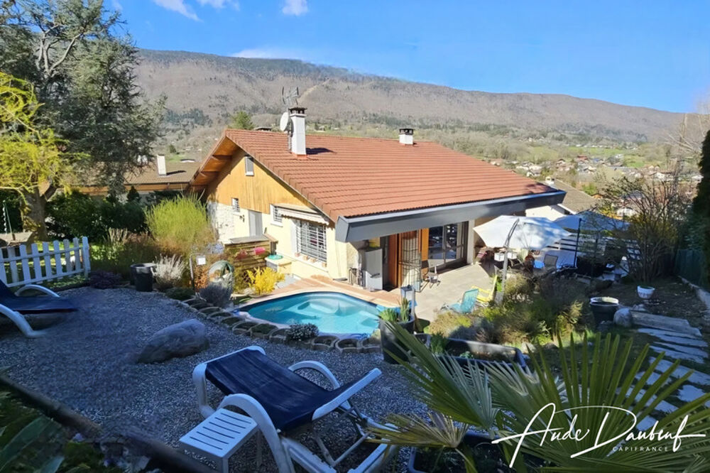 Saint-Jorioz - Villa rénovée 7 pièces - 4 chambres - Petite vue lac d'Annecy