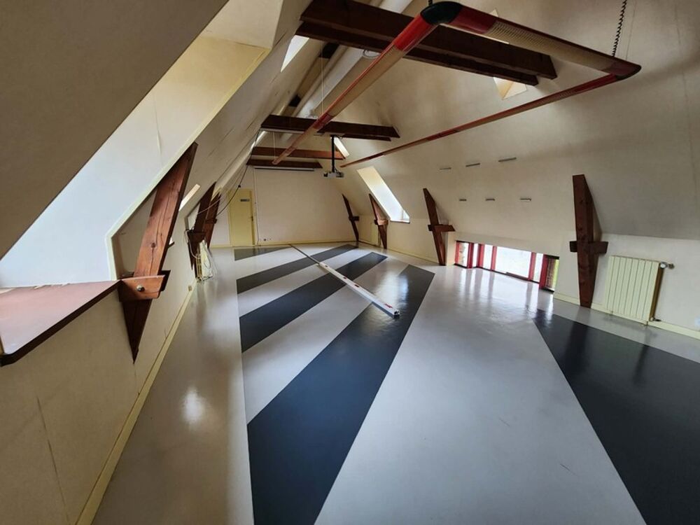   A LOUER – ESPACES DE BUREAUX DANS UN CADRE EXCEPTIONNEL AUX PORTES DE RENNES Guichen