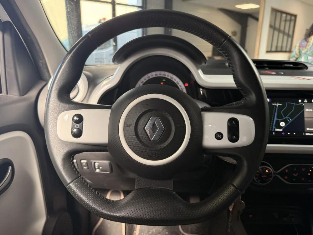 Twingo Vibes CAMERA DE RECUL / CARPLAY FEUX AUTO 2021 occasion 17139 Dompierre-sur-Mer