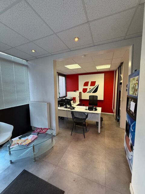   Local/bureau à vendre ANNEMASSE (74) 