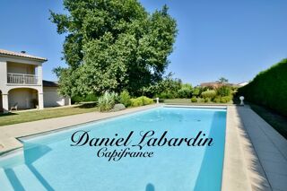  Villa  vendre 7 pices 220 m