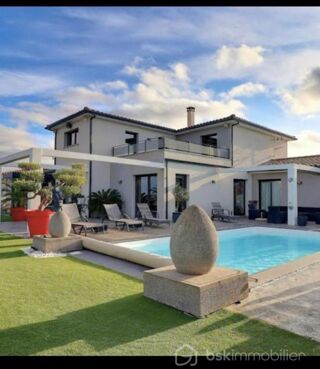  Maison � vendre 8 pi�ces 260 m�